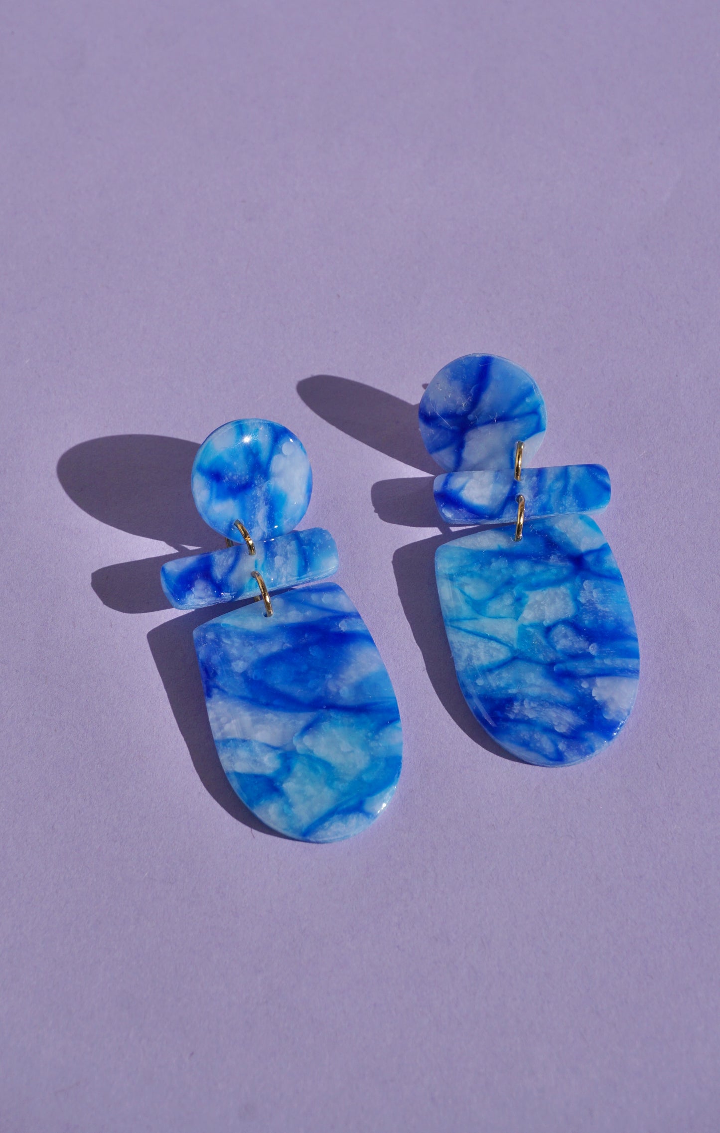Tongue Twist Earrings (Shiny)