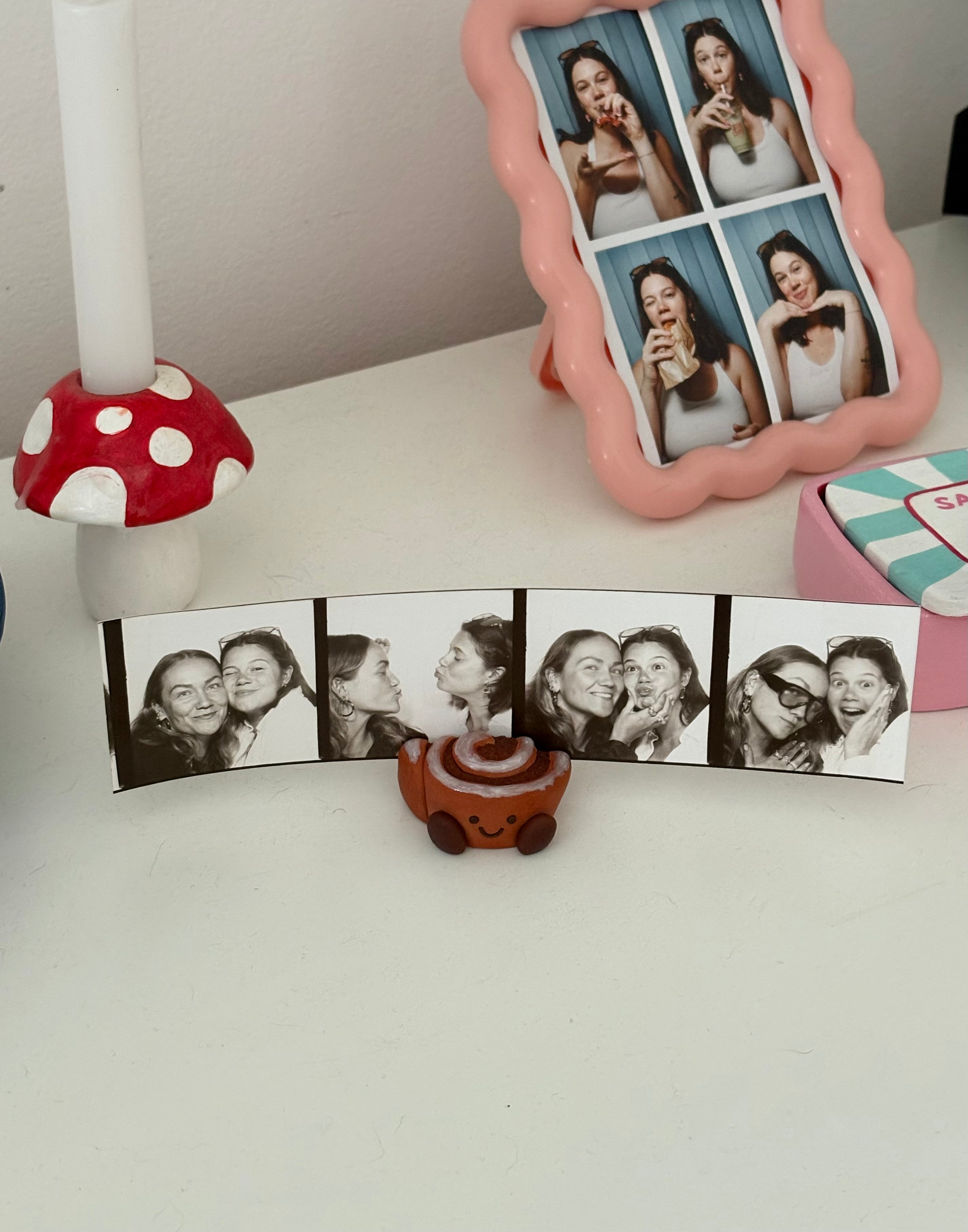 Cinnamon Roll Photo Holder